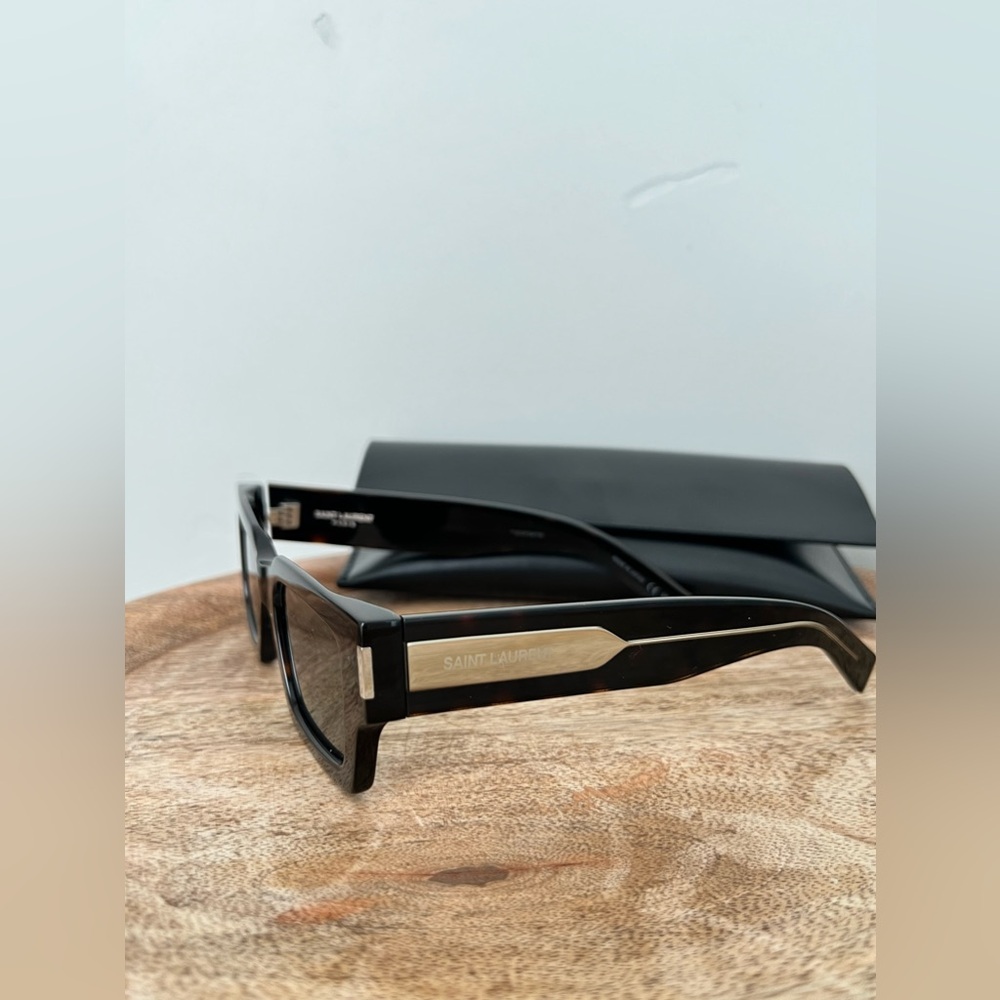 Saint Laurent SL572 Sunglasses - Picture 5 of 9
